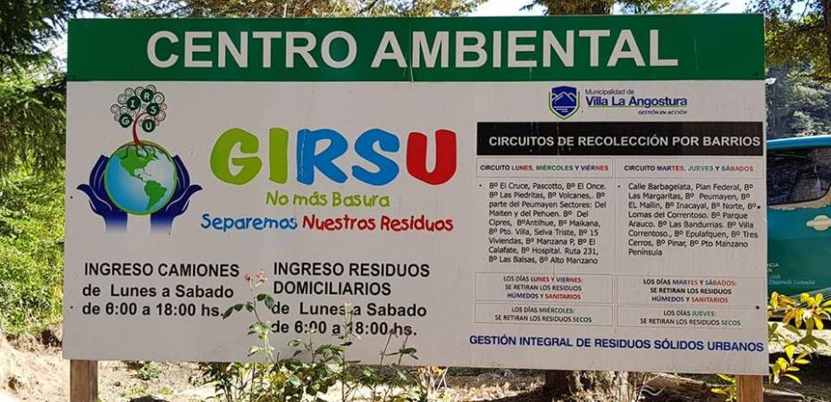 Cartel de acceso a la planta.